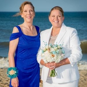 Meet your Posher, Debbie